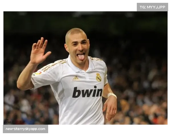 本泽马身体状况良好 主教练确认其健康时即为球队领袖